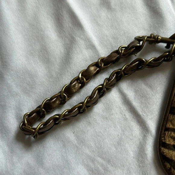 Venus animal print wristlet chain handle velvet - Picture 2 of 5
